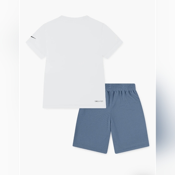 Nike Dri Fit Speed Lock UpGraphic T-Shirt and Shorts Set New - Picture 2 of 6